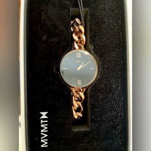 Rose gold chain link watch